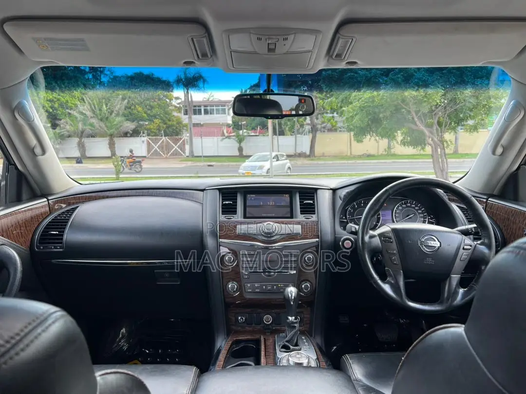 Nissan Patrol 2015 Silver