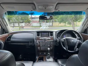 Nissan Patrol 2015 Silver