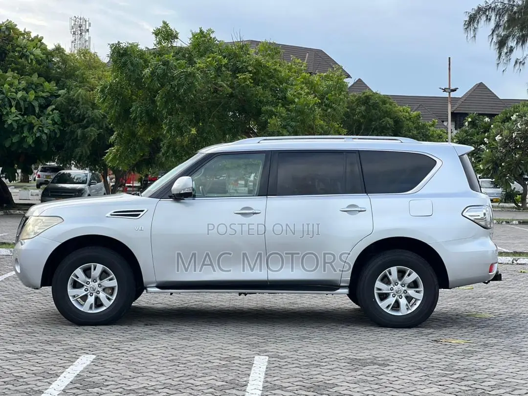 Nissan Patrol 2015 Silver