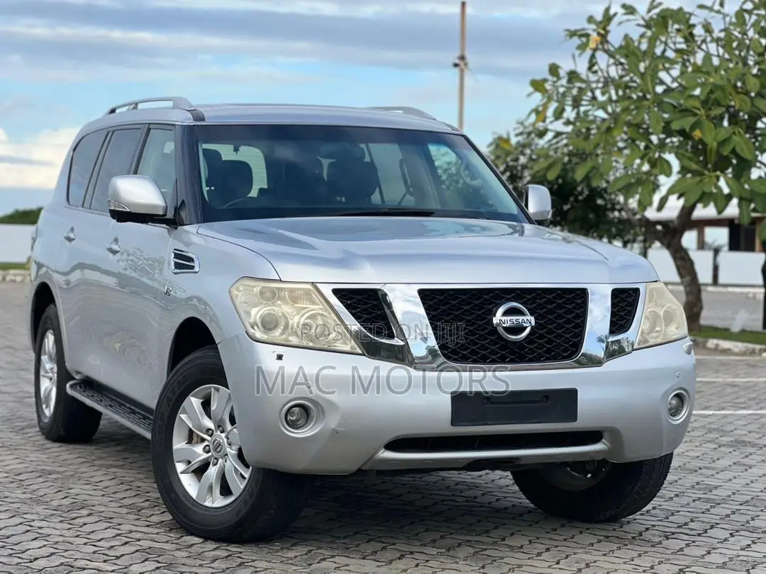 Nissan Patrol 2015 Silver