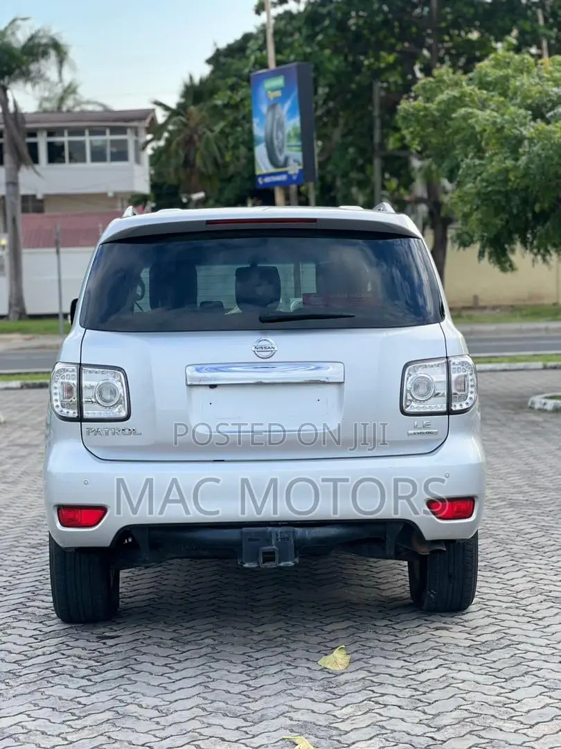 Nissan Patrol 2015 Silver