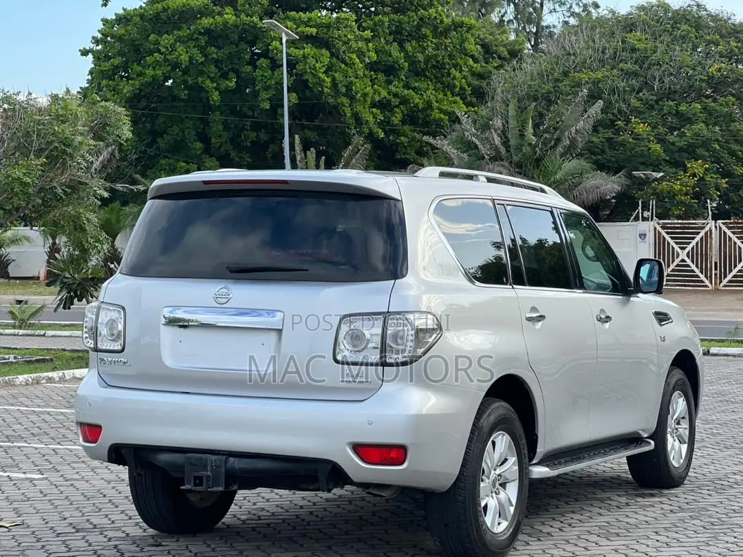 Nissan Patrol 2015 Silver