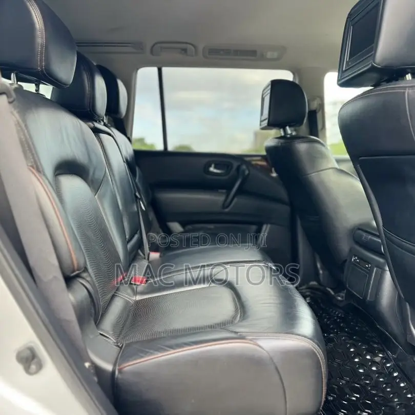 Nissan Patrol 2015 Silver