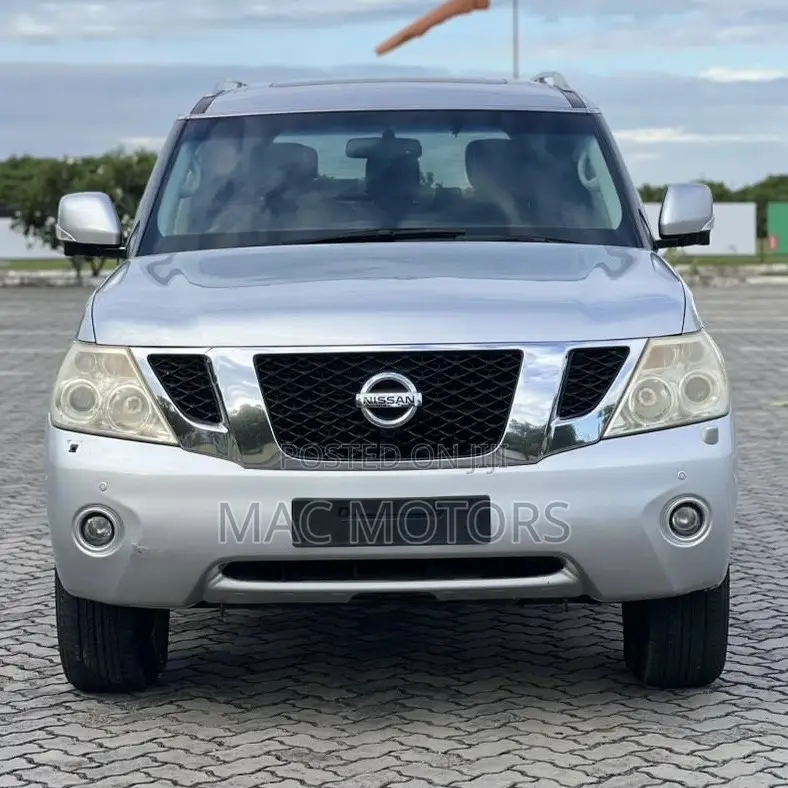 Nissan Patrol 2015 Silver