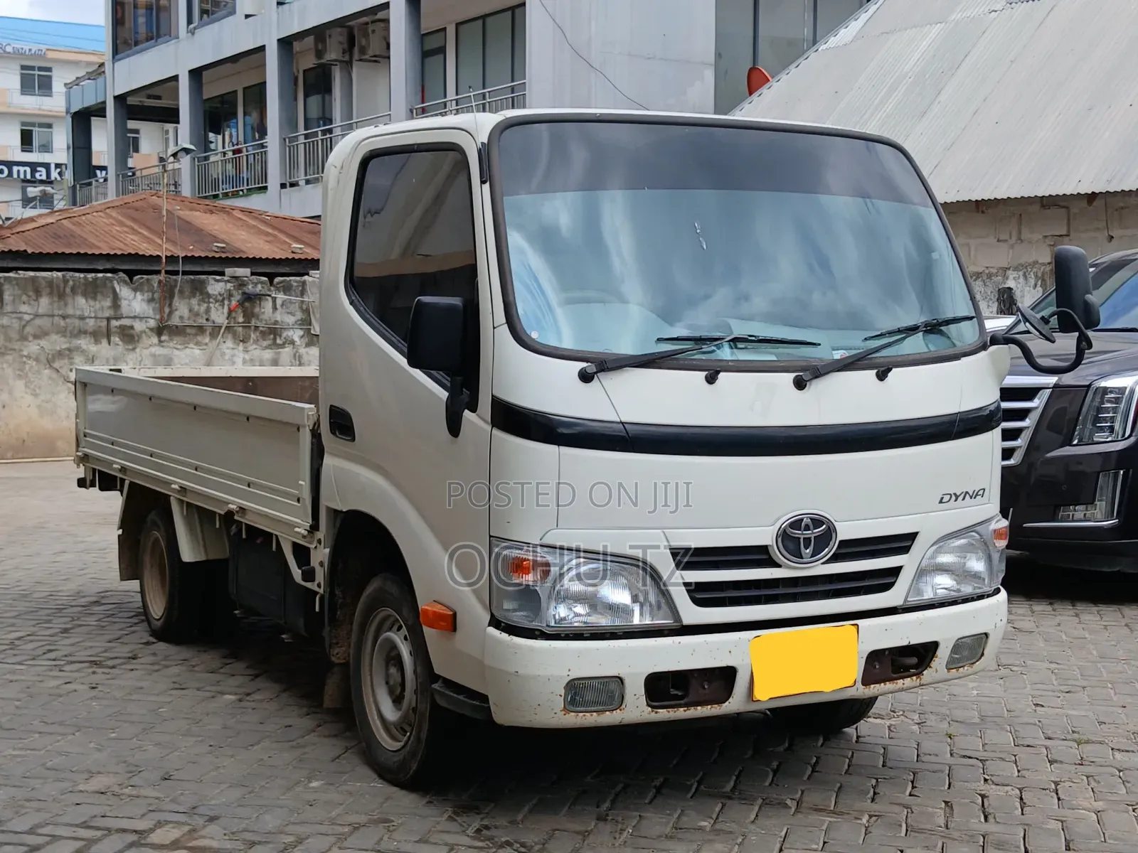 Toyota Dyna 2010 White