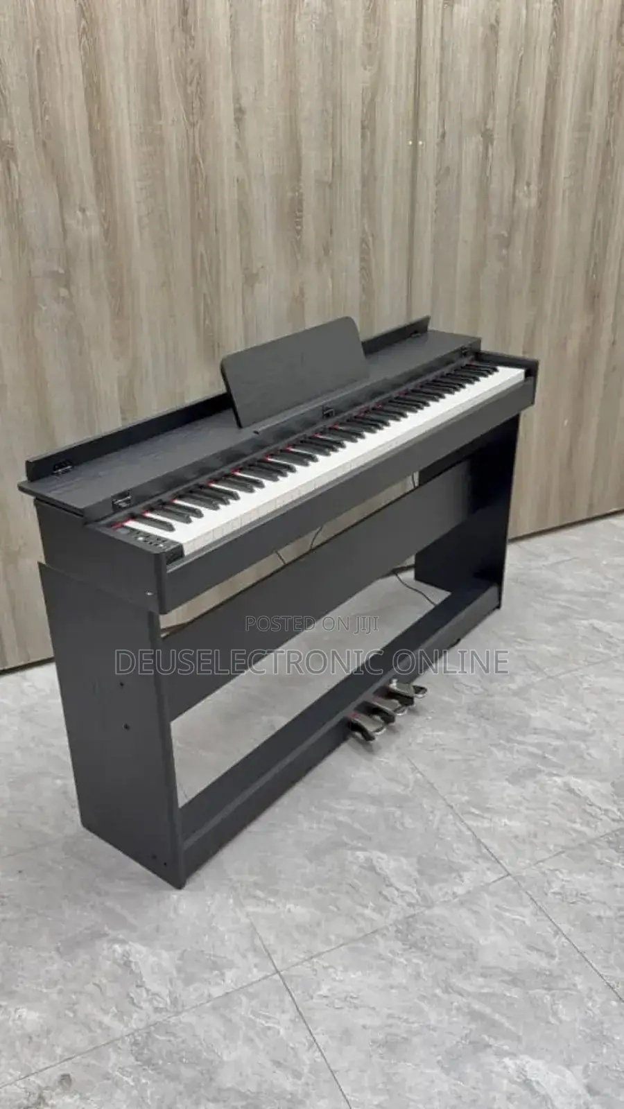 Electric Digital Piano 88key. With Stand
