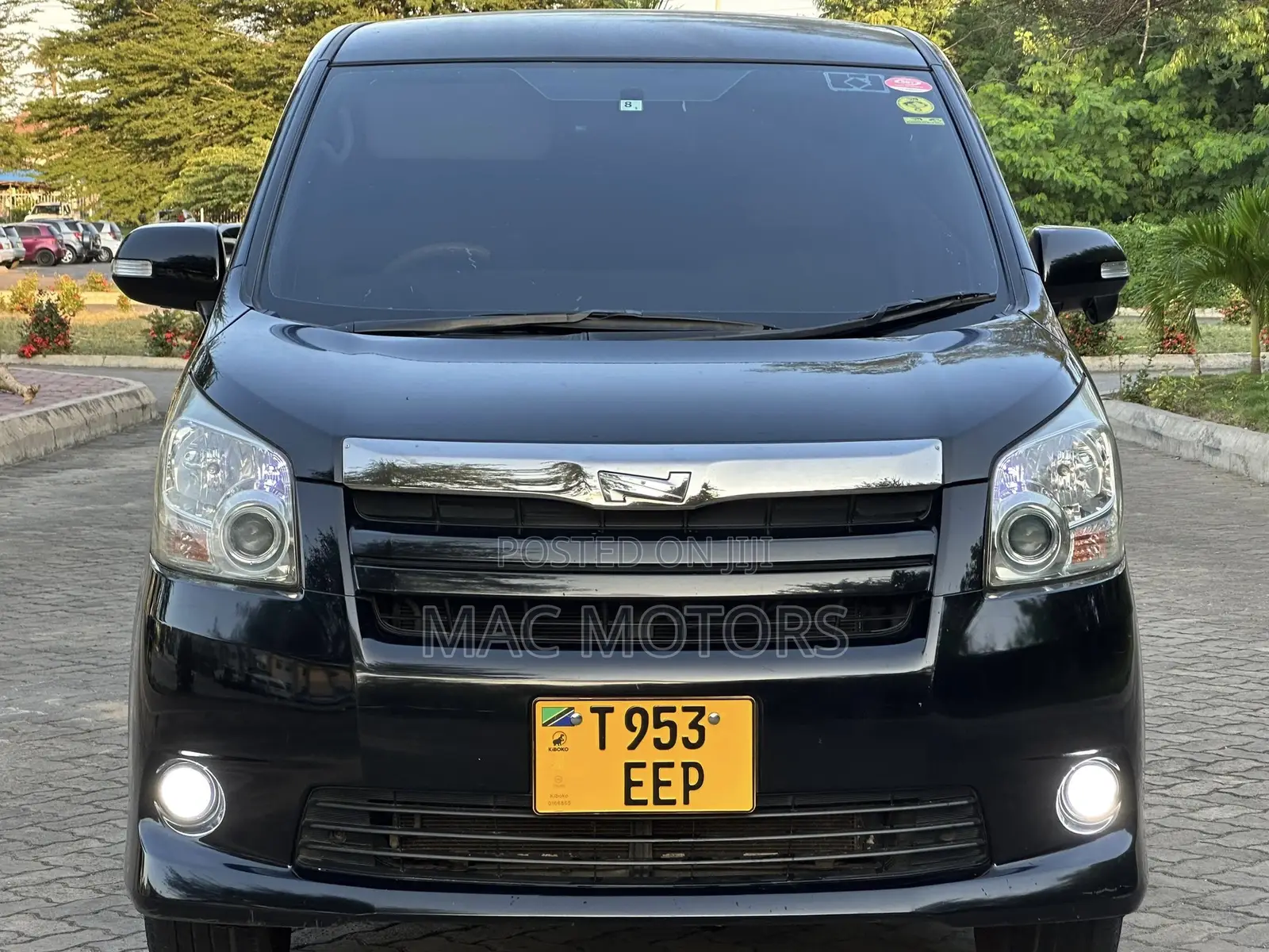 Toyota Noah 2007 Black
