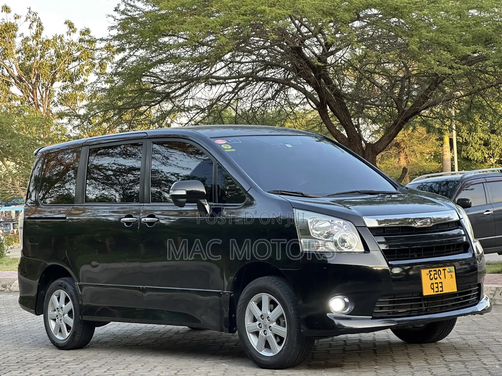 Toyota Noah 2007 Black