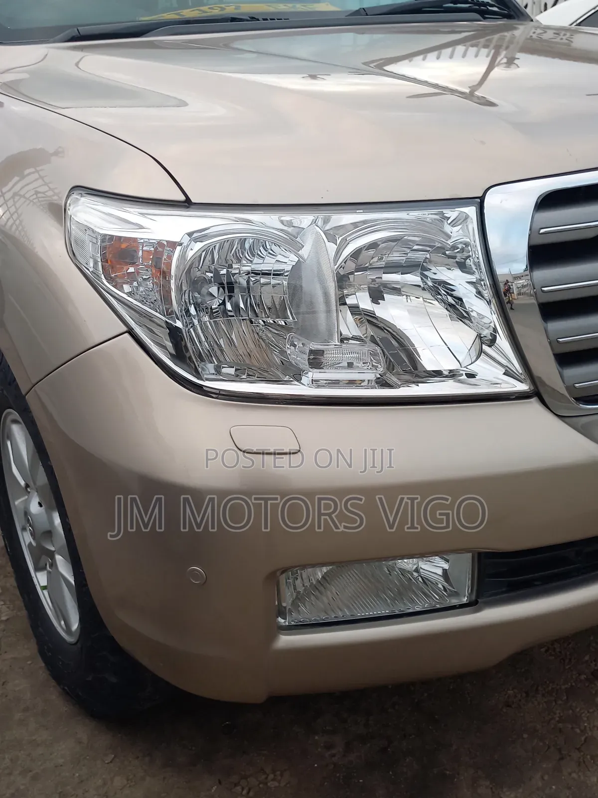 Toyota Land Cruiser 2010 Gold