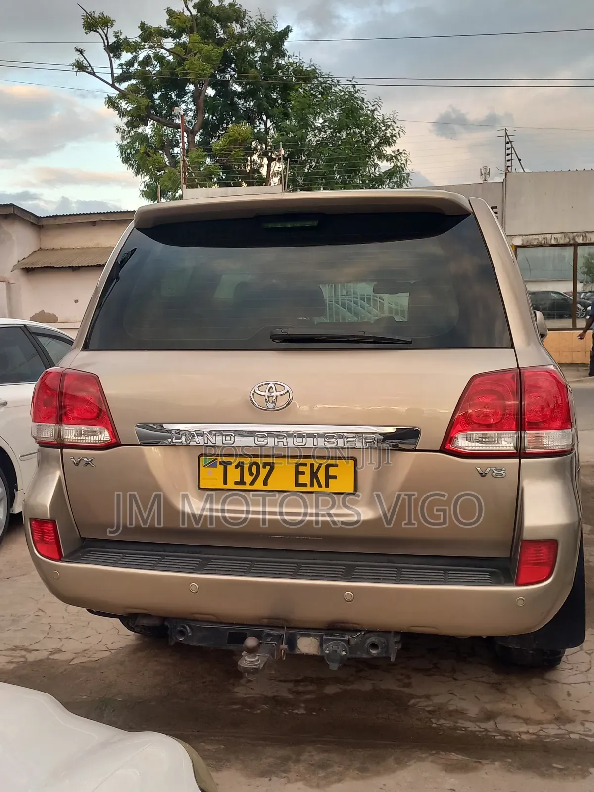 Toyota Land Cruiser 2010 Gold