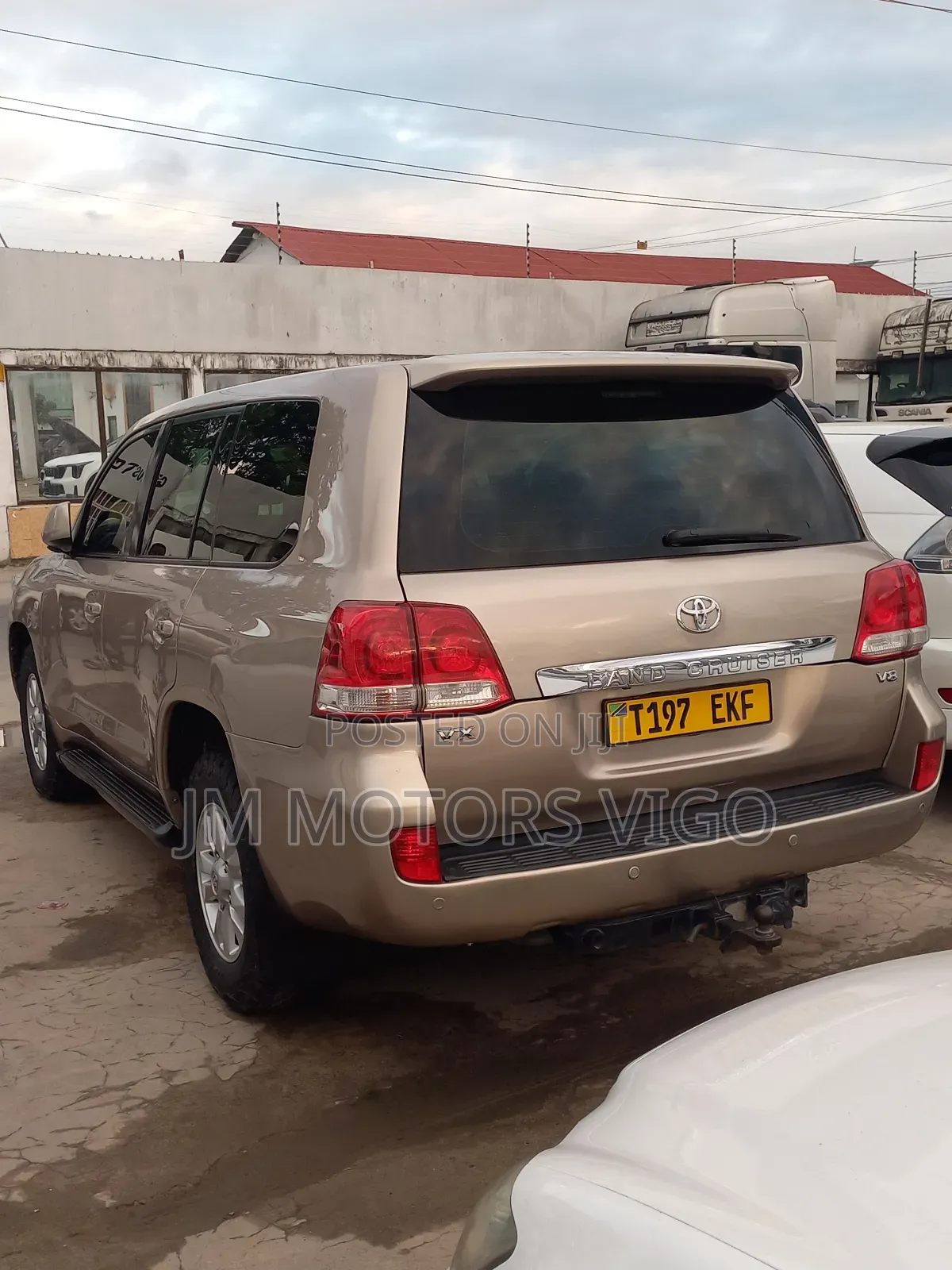 Toyota Land Cruiser 2010 Gold