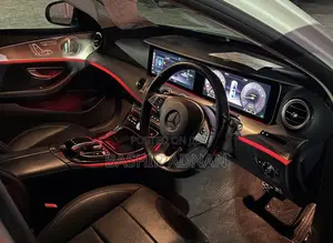 Mercedes-Benz E200 2016 Pearl