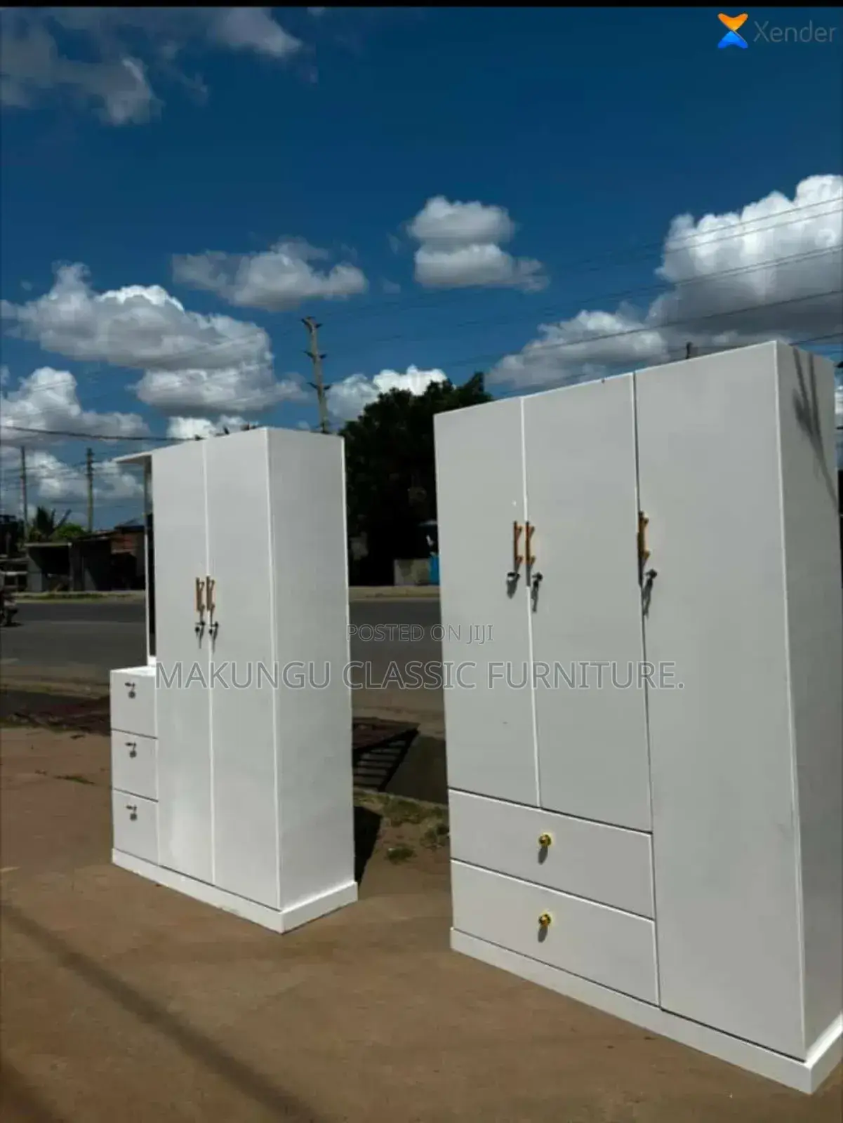 Wardrobes Milango Mitatu Rangi Nyeupe