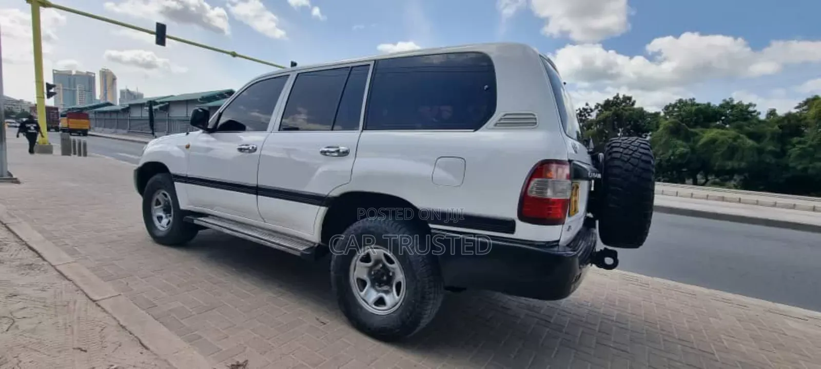 Toyota Land Cruiser 100 4.2 TD 2004 White