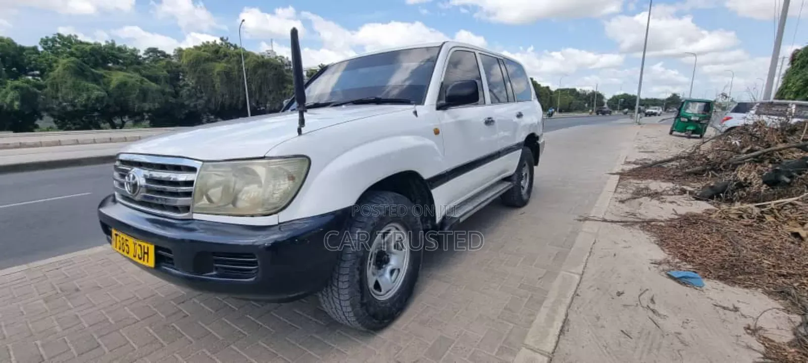 Toyota Land Cruiser 100 4.2 TD 2004 White