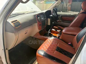 Toyota Land Cruiser HDJ 100 2003 White