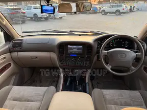 Toyota Land Cruiser 2001 White