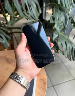 New Apple iPhone 16 128 GB Black