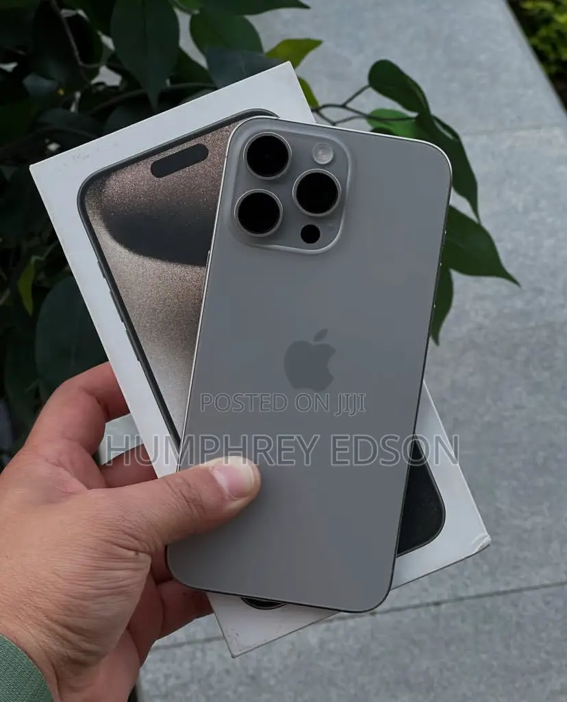 New Apple iPhone 15 Pro Max 512 GB Silver