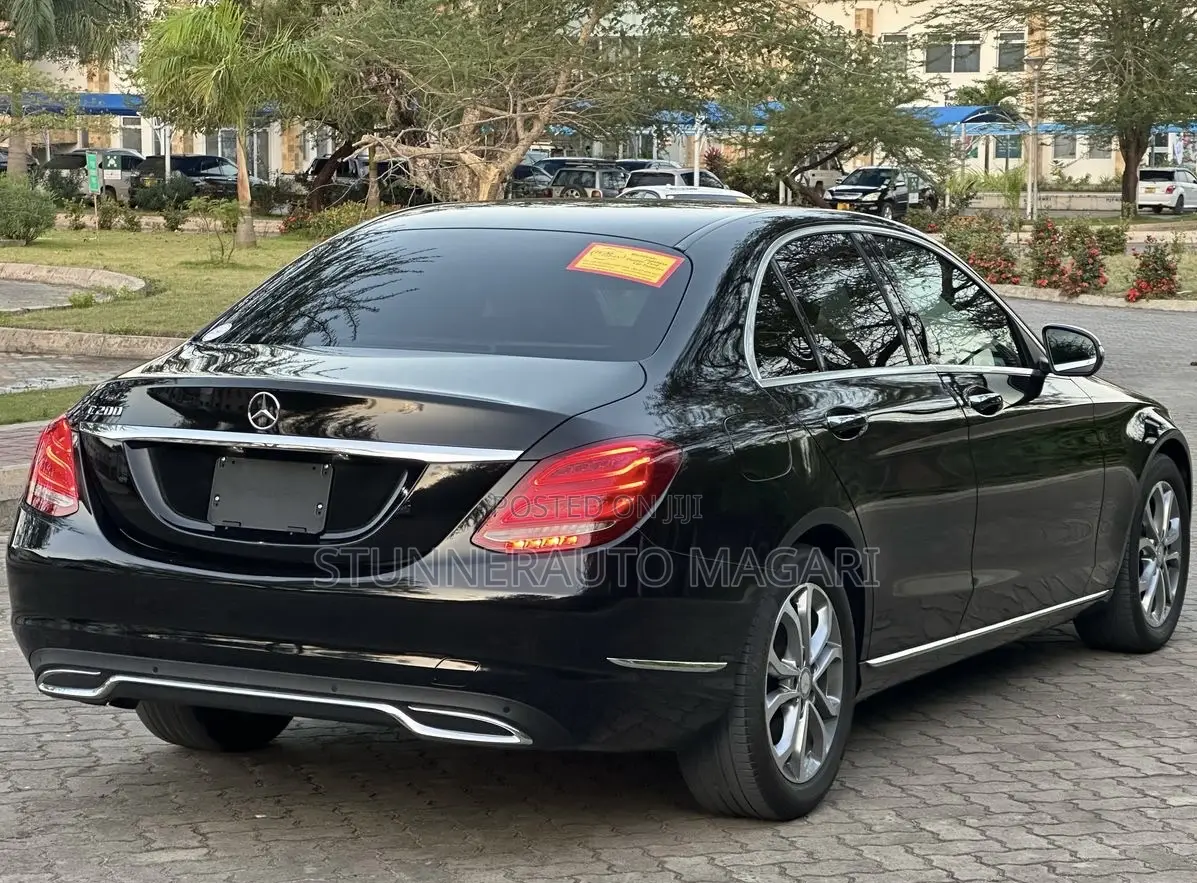 Mercedes-Benz C200 2014 Black
