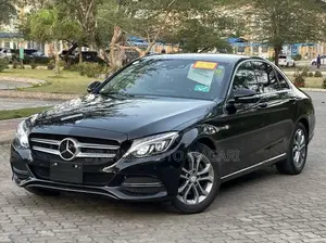 Mercedes-Benz C200 2014 Black