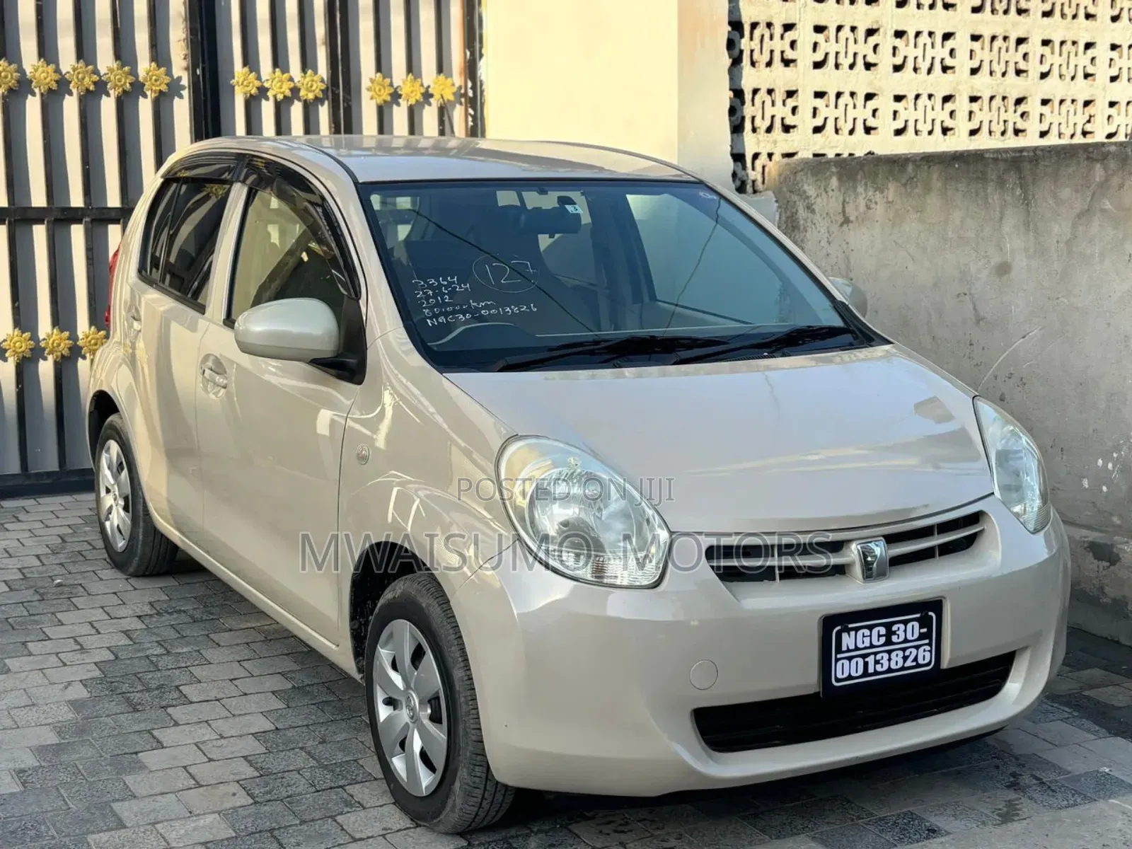 Toyota Passo 2012 Beige