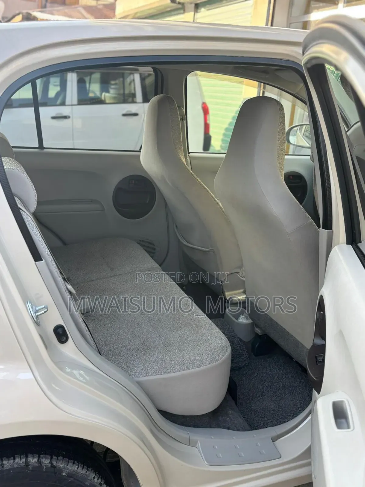 Toyota Passo 2012 Beige