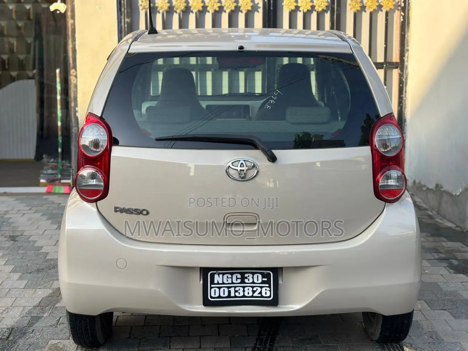 Toyota Passo 2012 Beige