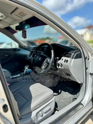 Toyota Crown 2004 Silver
