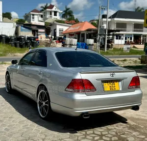 Toyota Crown 2004 Silver
