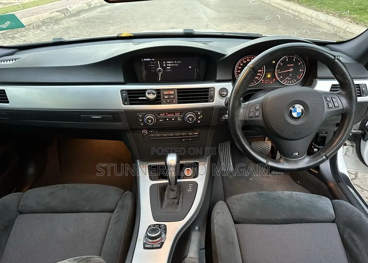 BMW 3 Series 2010 White