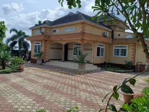 5bdrm House in Dalalipapaatzseven, Bunju for rent