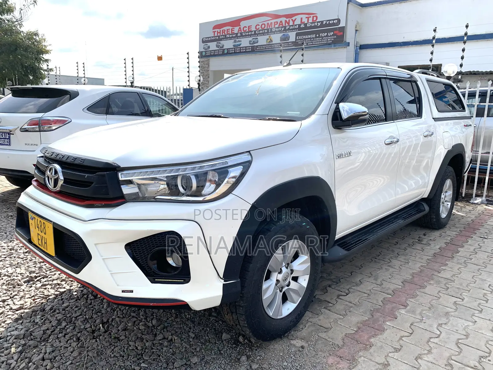Toyota Hilux 2020 White