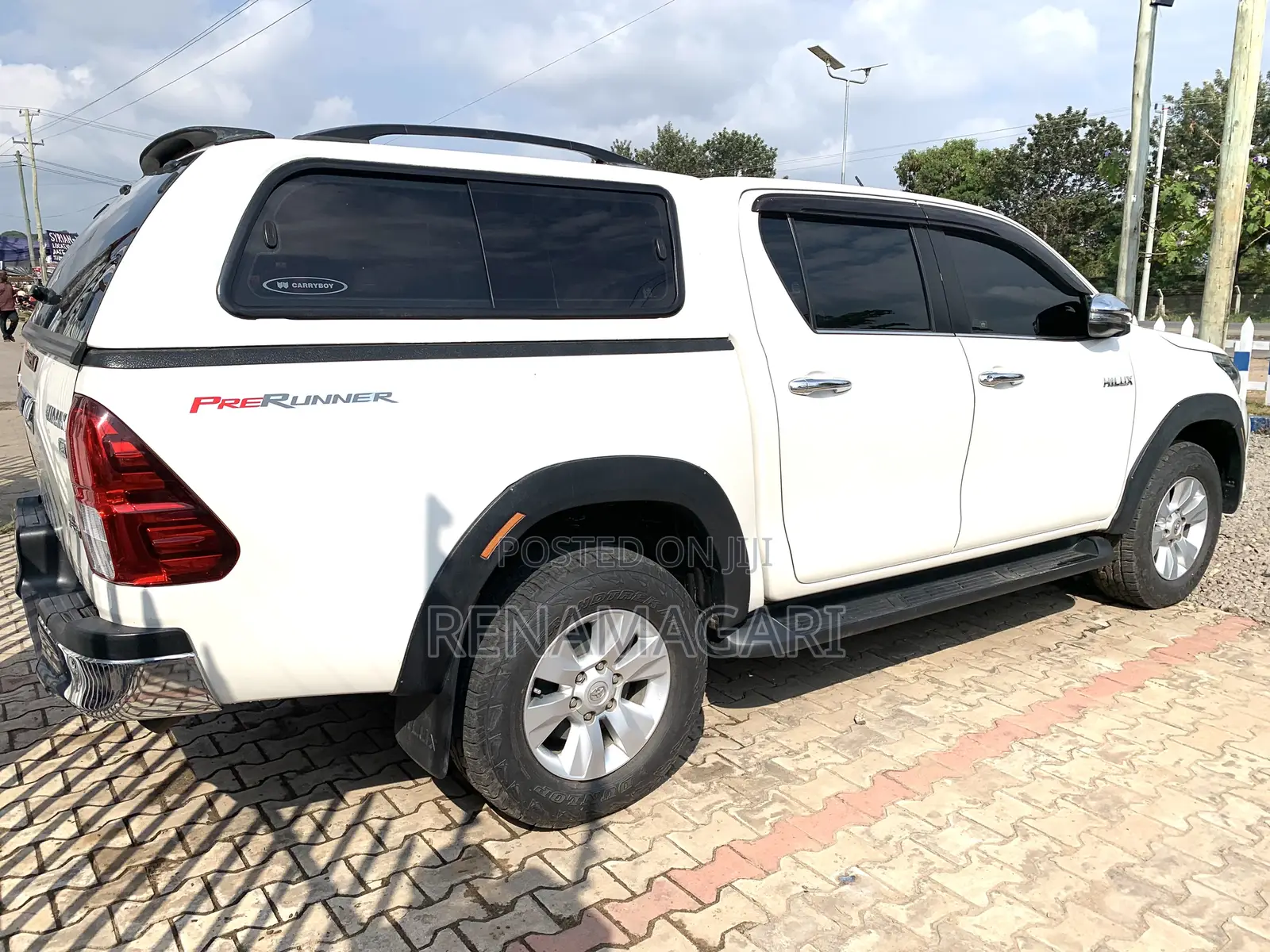 Toyota Hilux 2020 White