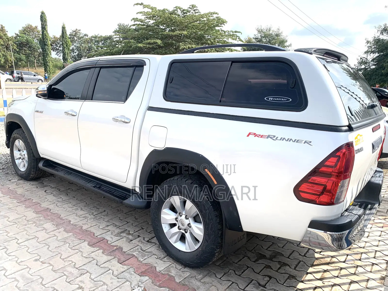 Toyota Hilux 2020 White