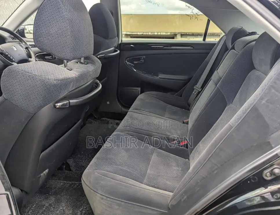 Toyota Crown 2006 Black