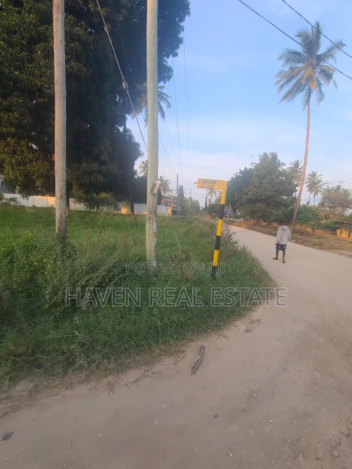 Kiwanja Kinauzwa Kigamboni