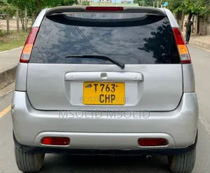 Suzuki Swift 2004 Silver