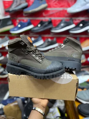 Top Smart and Classic Men's Leather Footwears or Boots