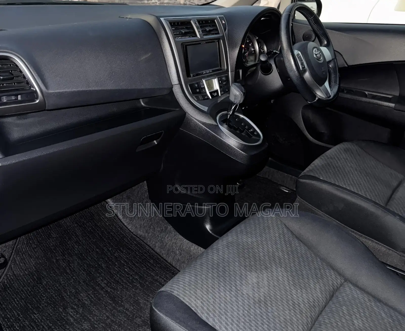 Toyota Ractis 2014 Black