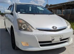 Photo - Toyota Wish 2006 White