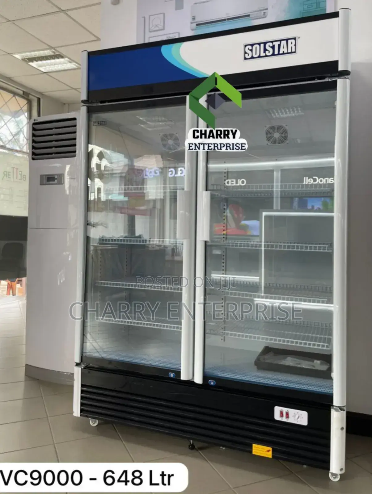 Solstar Showcase Fridge / Beverage Cooler 648l