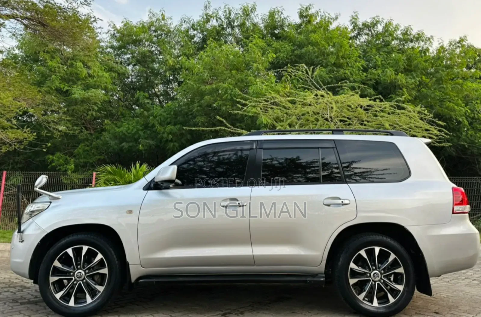 Toyota Land Cruiser 2009 Silver