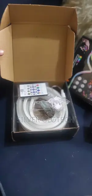 Neon Smart RGB Light Zina Bluetooth Pia