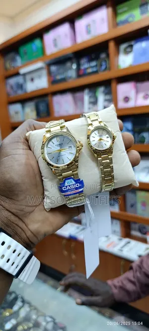 Unisex Waterproof Analog Watches New and Original