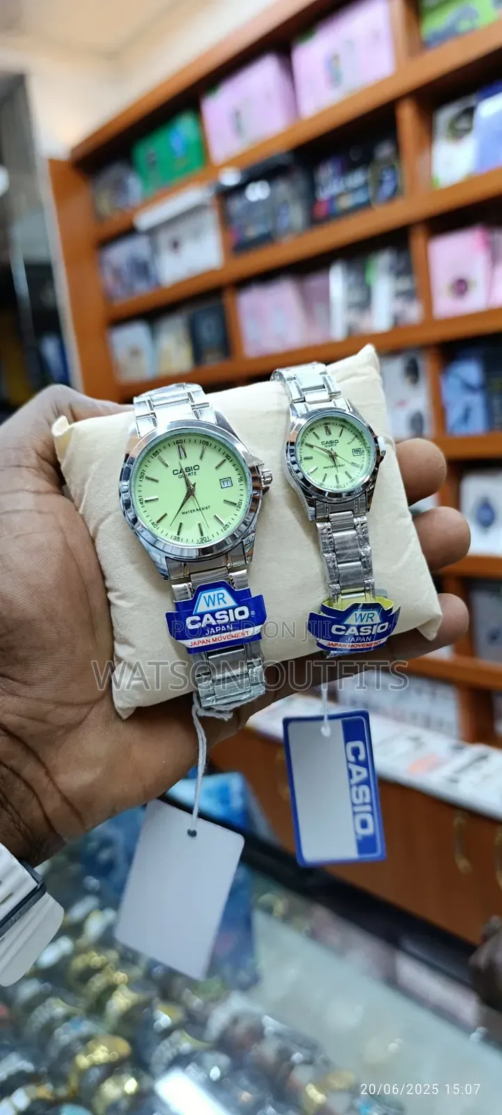 Unisex Waterproof Analog Watches New and Original