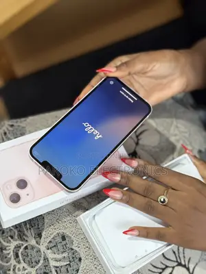 New Apple iPhone 13 128 GB Pink
