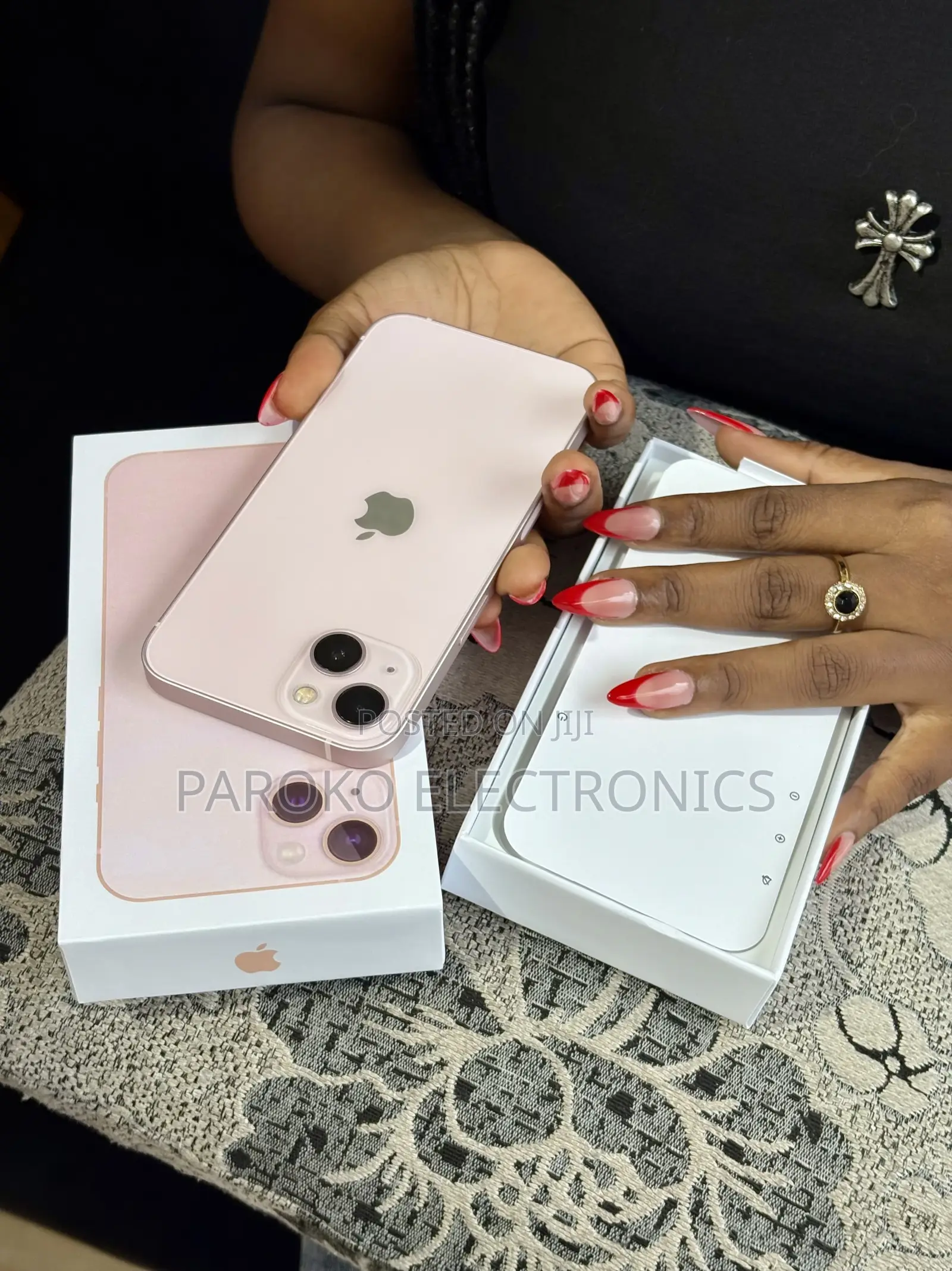 New Apple iPhone 13 128 GB Pink
