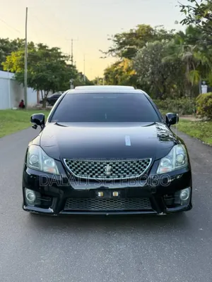 Photo - Toyota Crown 2004 Black