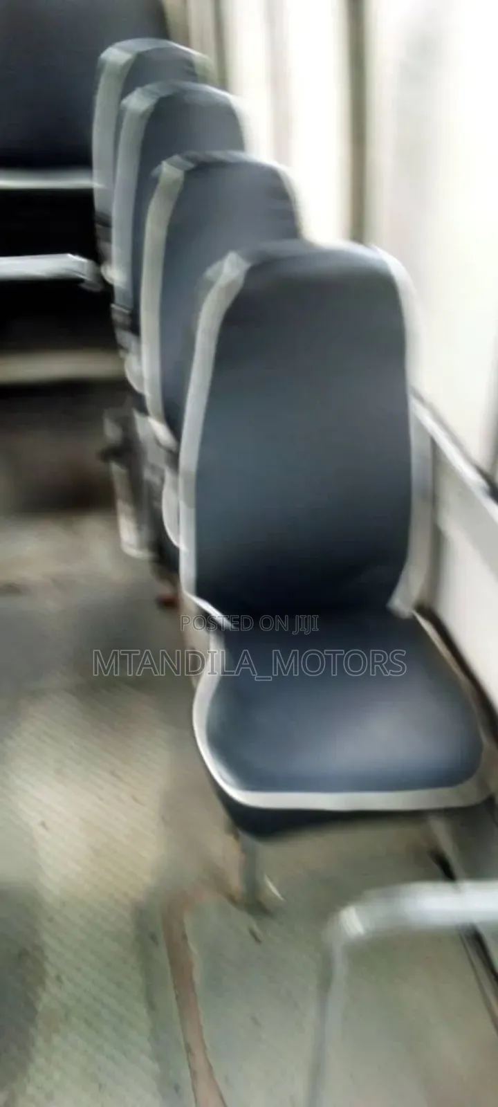 Mitsubishi Fuso Rosa 2000 White